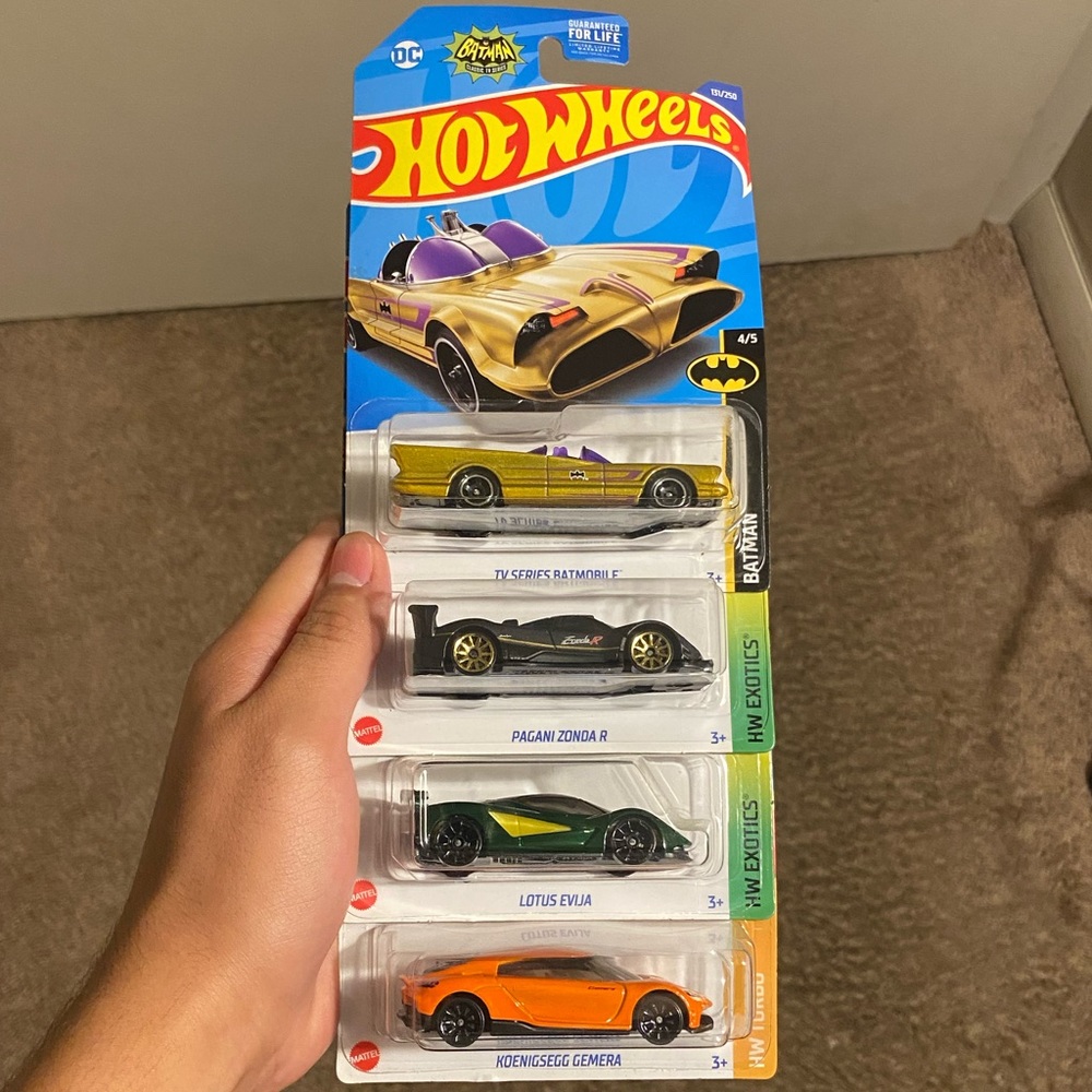 Hot Wheels Batman Die-Cast Car Set - Multicolor